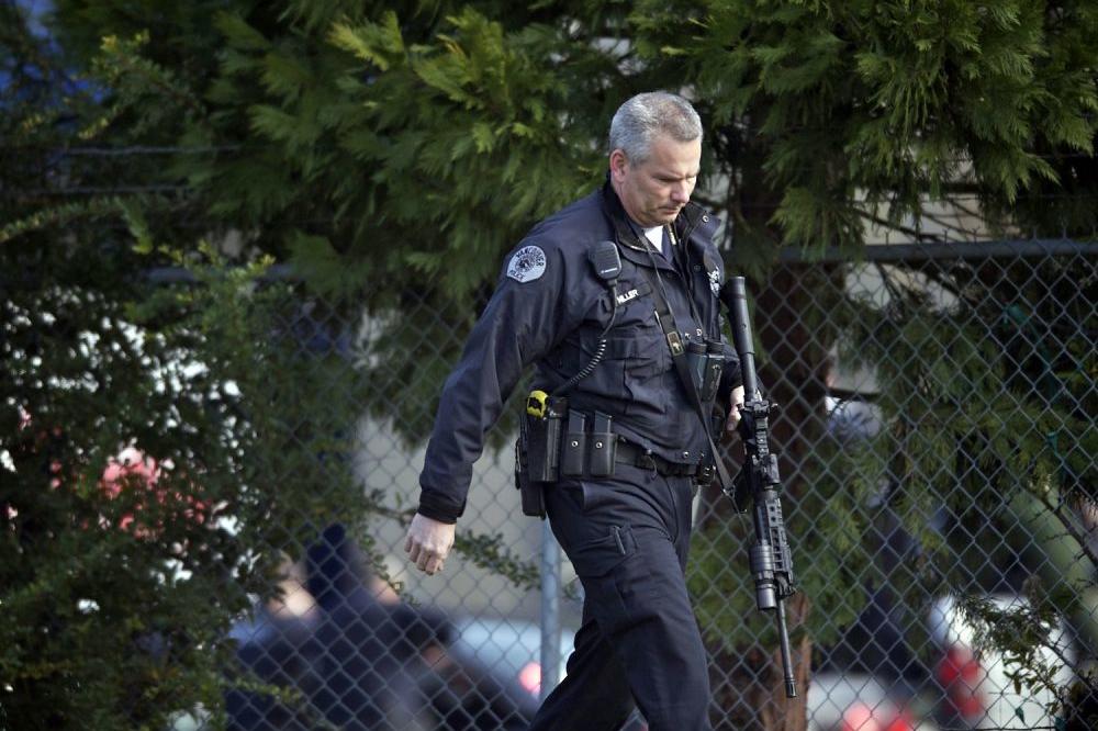 BIVŠI FUDBALER ŠIBENIKA DIVLJAO I PLJAČKAO NA ULICAMA KOLUMBIJE: Pri hapšenju pretio da će otvoriti paljbu!