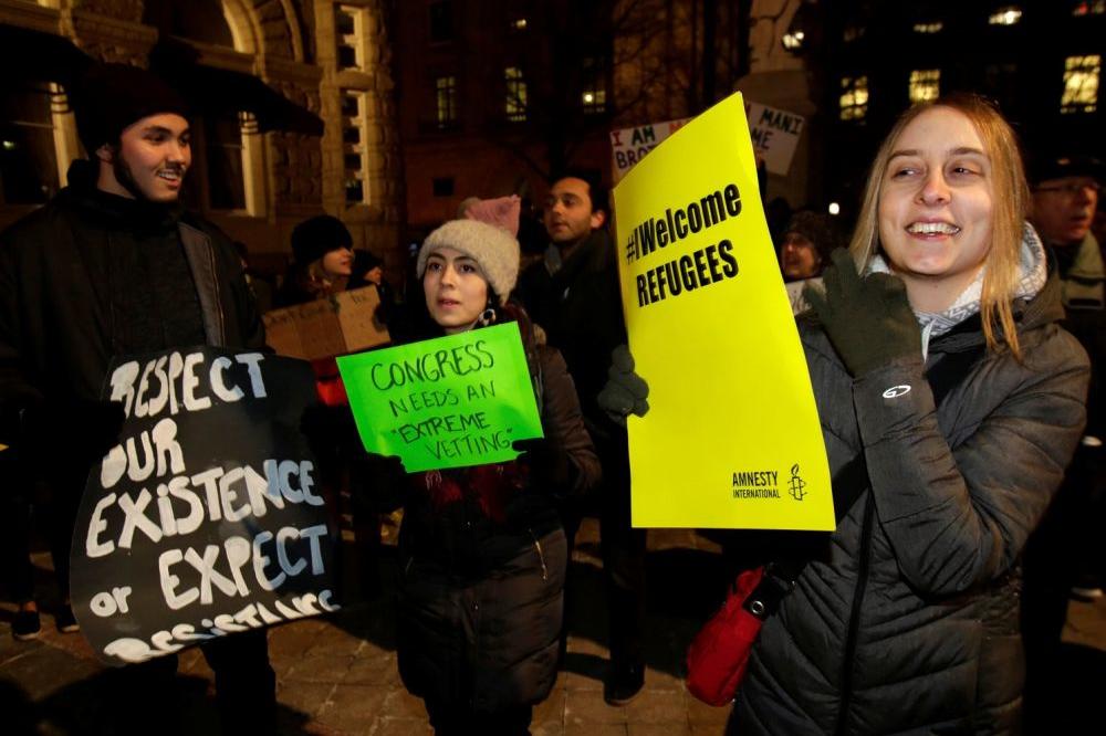 OVA BEBA JE POBEDILA TRAMPOVU ZABRANU: Dete iz Irana pustili u SAD - iz najhumanijeg razloga! (FOTO)