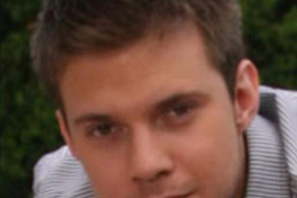 OVO JE SUROVA ISTINA O OCU SUZANINOG SINA! Nije bio na SVADBI, a sada ga više ni ROĐENI NE POMINJU