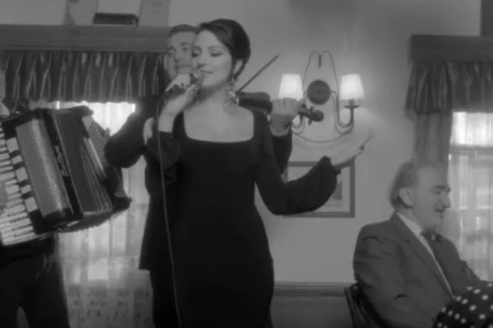 PRIJA IMA HITOVE, ALI OVAJ NOVI ĆE SRUŠITI KAFANE: U spotu je sve podsetila na Silvanu! (VIDEO)