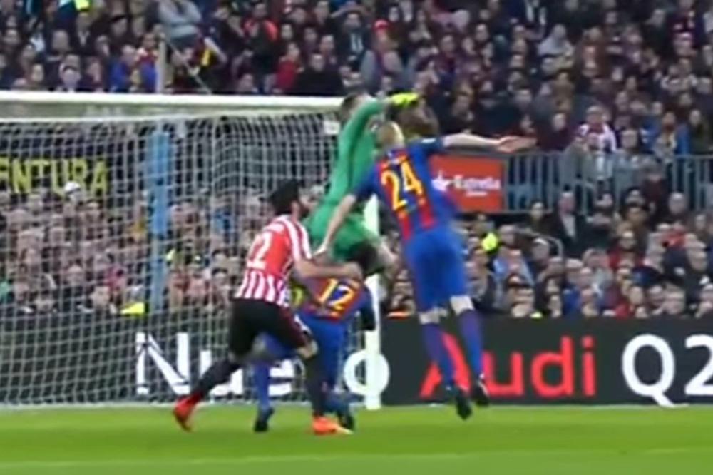 ŠIKLJALA KRV: Zgadiće vam se život kad vidite užasnu povredu koju je doživeo igrač Barse! (UZNEMIRUJUĆI FOTO) (VIDEO)