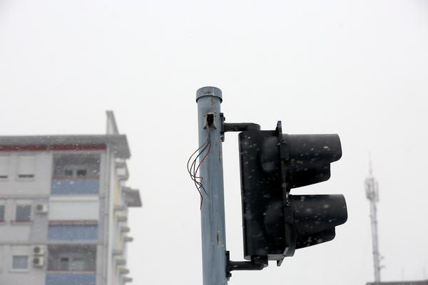 Prolazite na uslovno zeleno? Samo u ovim slučajevima je dozvoljeno, a u ovom slučaju platićete papreno!