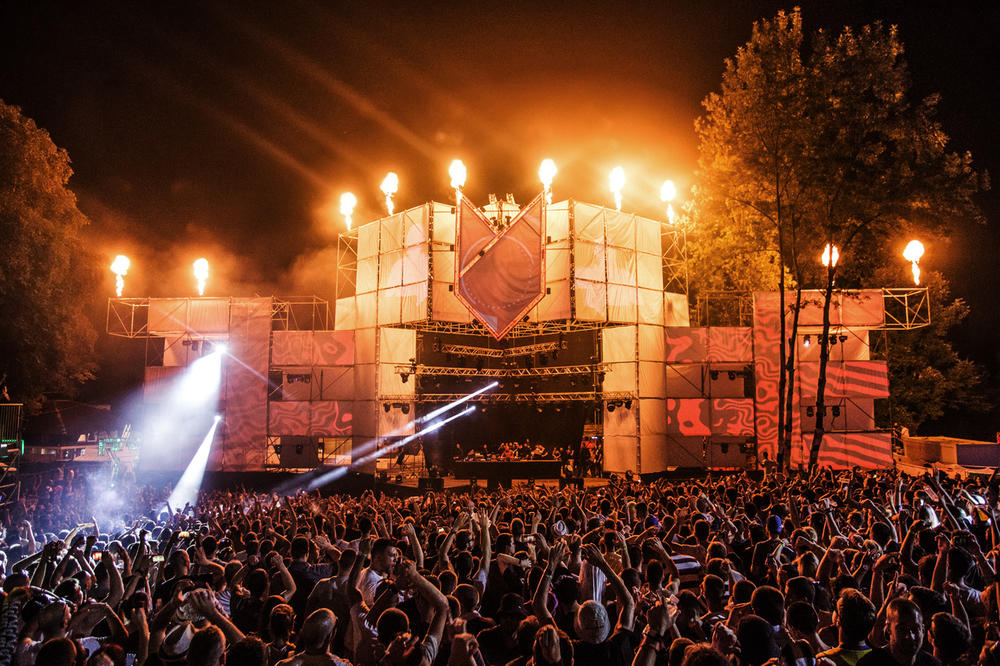 Najspektakularnije festivalsko izdanje do sada: Počinje prodaja karata za Lovefest 2017 (FOTO) (VIDEO)