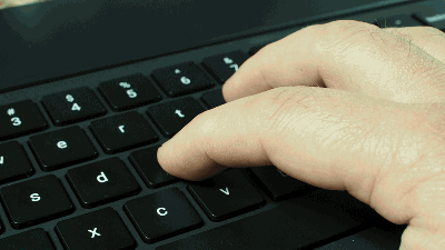 Ovaj detalj na tastaturi nikada niste primetili, iako vam je sve vreme bio pred očima!