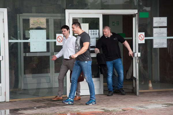 KO JE PUSTIO OVU ZVER NA SLOBODU? Prebio je čoveka namrtvo, a onda su oslobodili Velju Nevolju! Epilog: ubio je karatistu! (VIDEO)