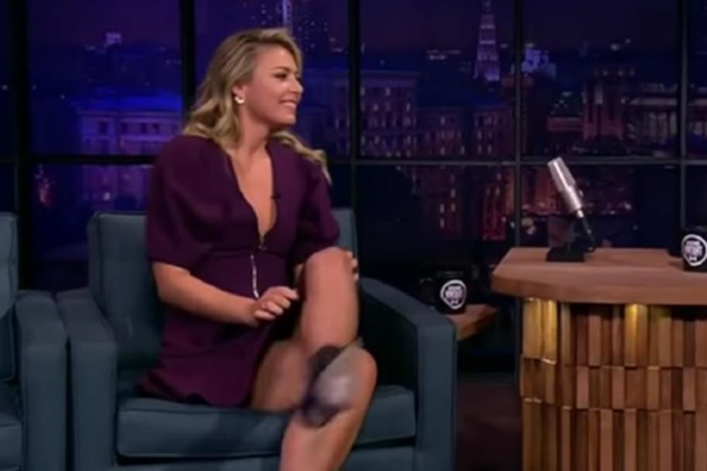 Kao Šeron Stoun! Ceo svet priča o međunožju Marije Šarapove! (VIDEO)