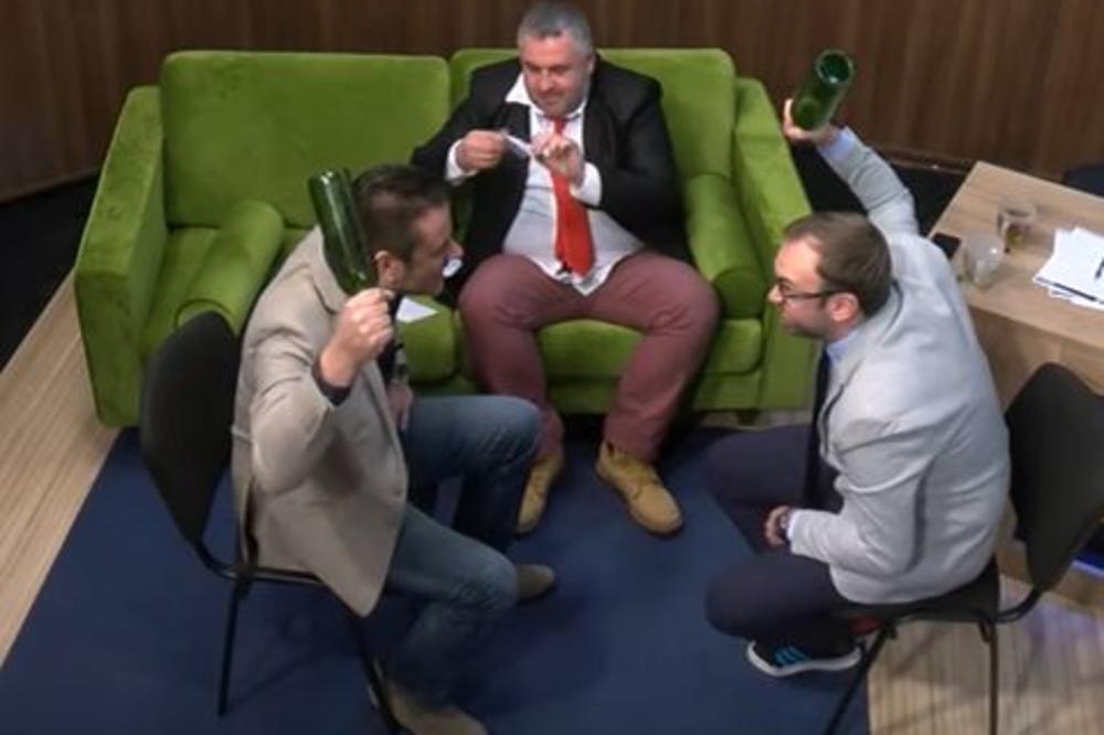 NAČISTO ODLEPIO: Vlado Georgiev razbio FLAŠU O GLAVU usred emisije! (VIDEO)