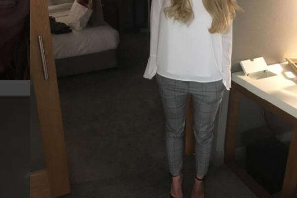 ESTRADA U SUZAMA: Poznata pevačica uputila POTRESNU PORUKU - Molite se za NJEN ŽIVOT! (FOTO)