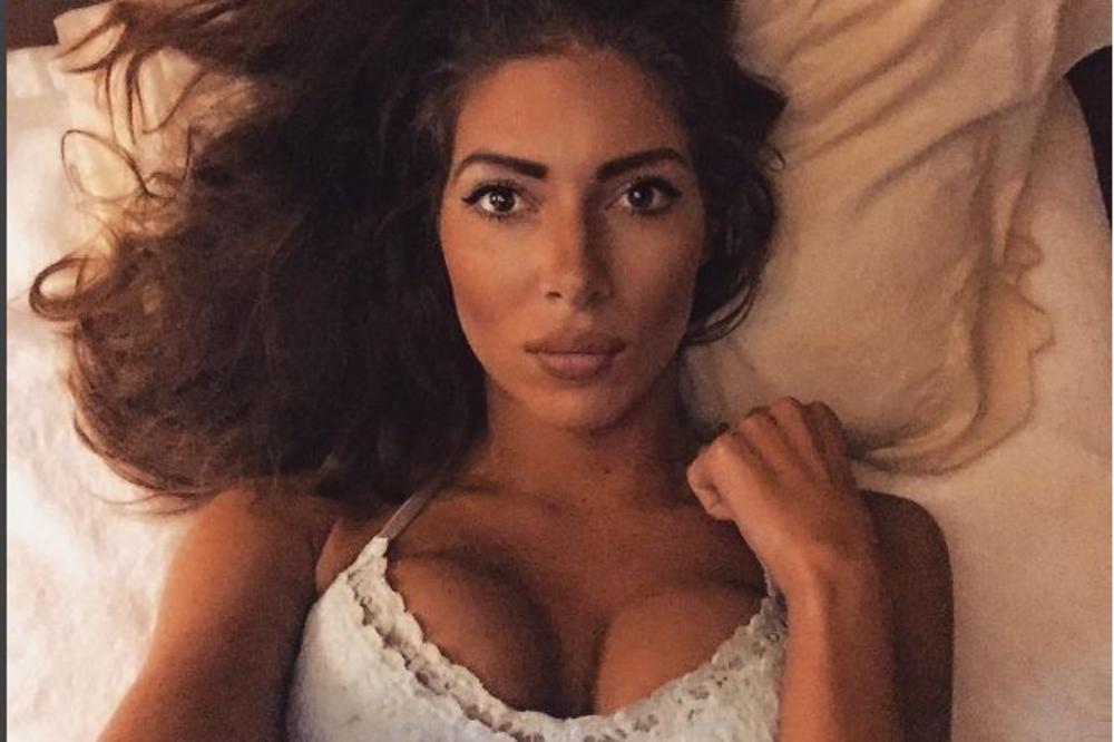 Ne zna se ko je lepši! Ovo je ćerka Maje Volk koja je MEGA RIBA, ali čekajte tek da vidite njenog MUŽA KOŠARKAŠA! (FOTO)