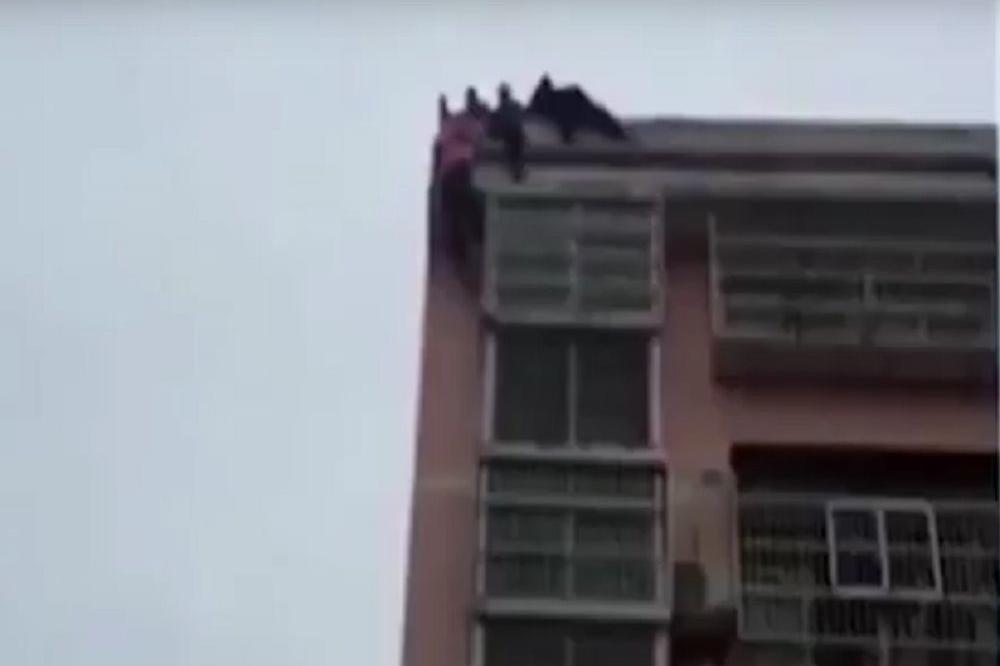 Da je imala KRAĆU kosu, bila bi MRTVA! Sprečio ženin pokušaj samoubistva na NEVEROVATAN način! (UZNEMIRUJUĆI VIDEO)