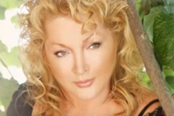 SMRT KOJA JE IZAZVALA RAZDOR NA ESTRADI Božen je umrla iznenada, a na sahranu joj je došla samo jedna pevačica!