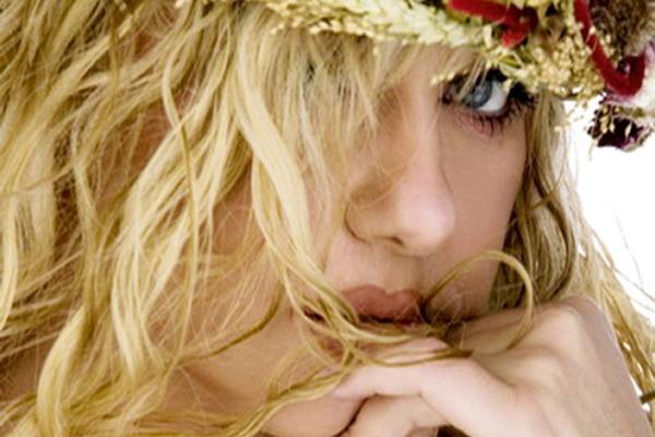 ŠOKANTNO! Srpska pevačica najavila SAMOUBISTVO, a niko ne reaguje... ((FOTO)