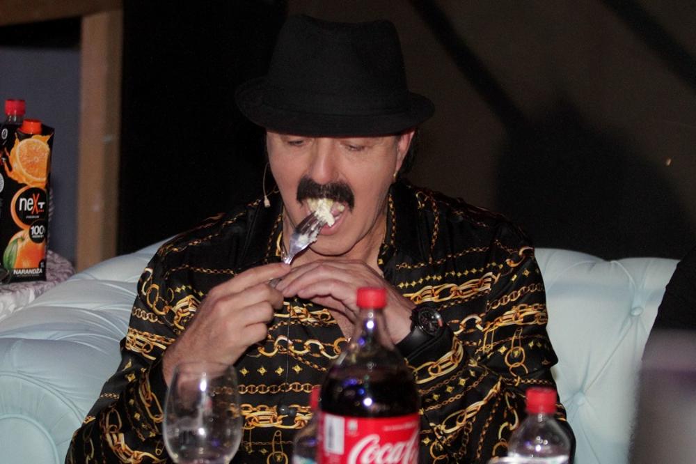 OVAKVOG GA NIKADA NISTE VIDELI: Haris Džinović bez šešira, samo u GA*AMA! (FOTO)