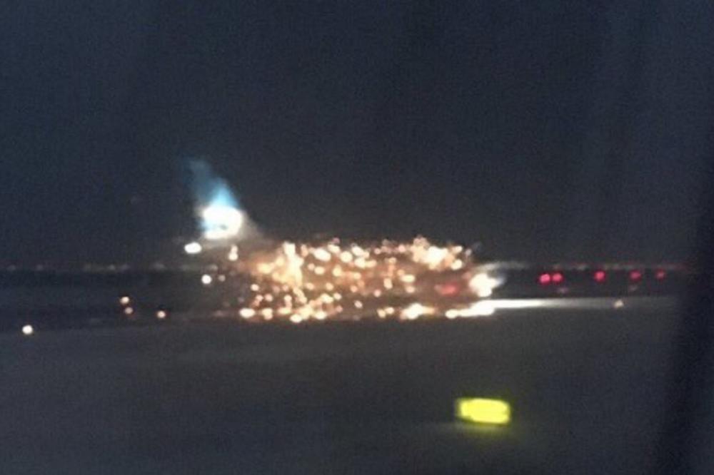 Zapalio se avion u Njujorku tokom poletanja, svedoci u užasu gledali dramatične prizore! (FOTO) (VIDEO)