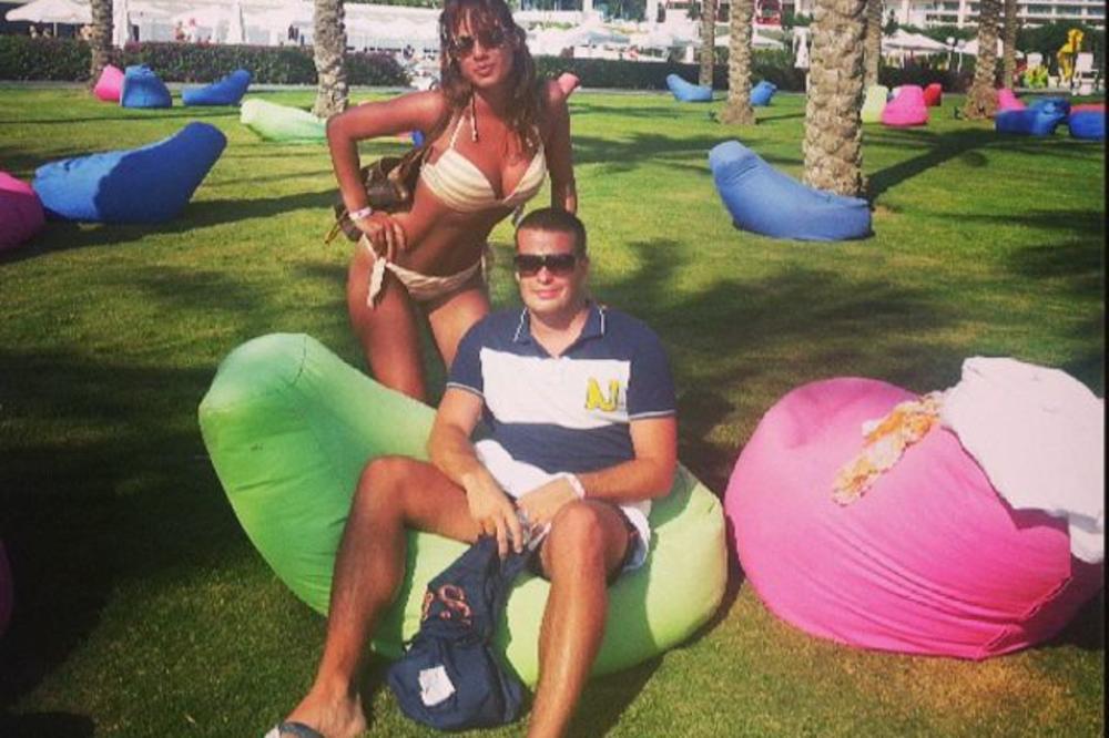 Godinama bio sa Jelenom Žeželj, šuškalo se da je sa Stanijom, ali i čuvenom porno glumicom! Danas je NEPREPOZNATLJIV! (FOTO)