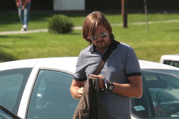 SEVERININ BIVŠI MUŽ, SA KOJIM SE SUDI, POSTAO OTAC PO 5. PUT: Milanova 28 godina MLAĐA žena na svet donela SINA