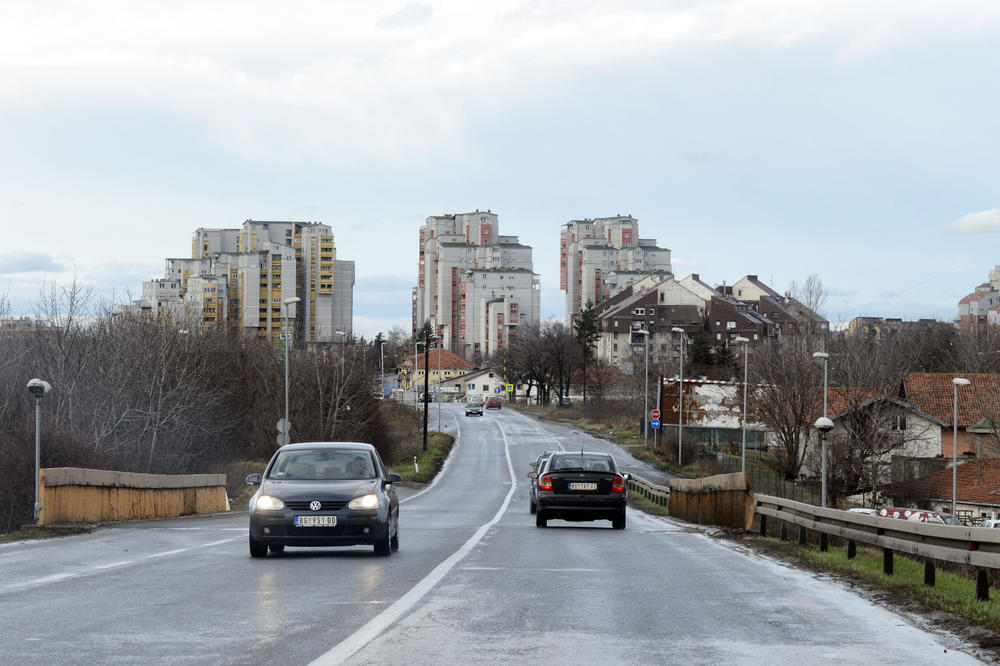 TRAGEDIJA NA IBARSKOJ: Poginuo dečak (8) u sudaru automobila i kamiona!