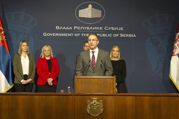 KO SE ONDA ONOLIKO UBIJA PO BG I NS? Ministar tvrdi da je razbijeno čak 14 kriminalnih grupa! (FOTO)