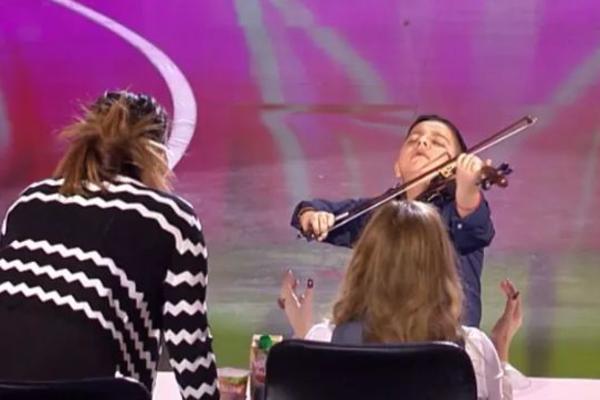 NEPOZNATA žena me je prijavila za JA IMAM TALENAT... Mali Adrian je izašao na binu, a onda su svi zanemeli! (VIDEO)