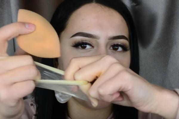 Nanošenja pudera KONDOMOM! Ne verujete da je moguće? Ni mi nismo! (VIDEO)