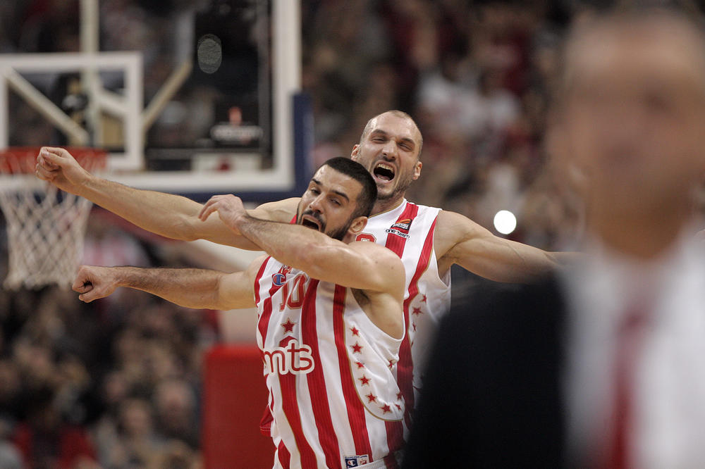 NIKADA, ALI NIKADA NE ODUSTAJ! Branko Lazić je upravo definisao kako se kidiše za svoj klub! (VIDEO)