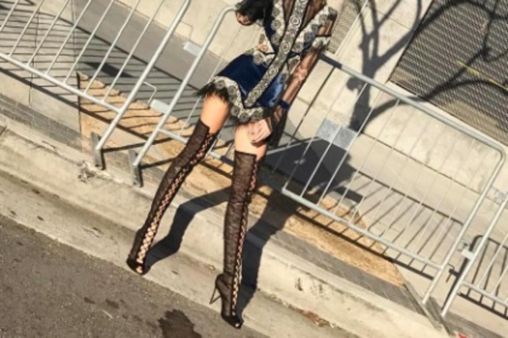 Ona je jedina SRPSKA pevačica koja se pojavila na DODELI GREMIJA: Da li i vi mislite da nas je žešće IZBLAMIRALA?