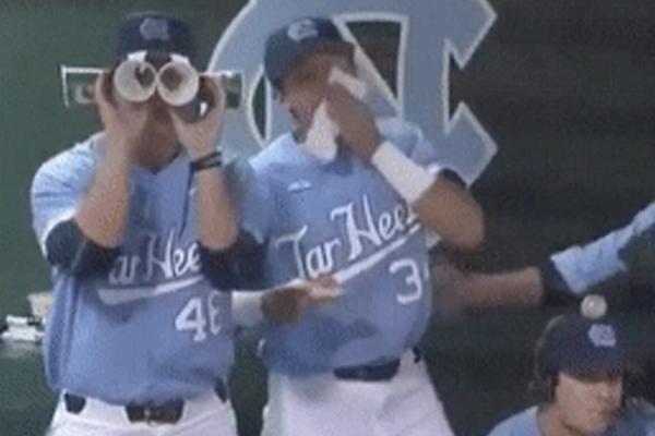 Kad DUGO GREJEŠ KLUPU za rezerve, onda nije čudo ŠTO POBRLJAVIŠ! (VIDEO)