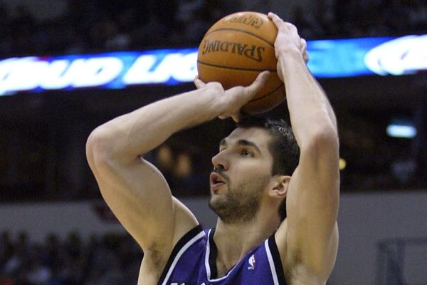 STOJAKOVIĆ DOBIO ŽIVOTNO PRIZNANJE: Legendarni šuter izabran u najbolju petorku svih vremena!