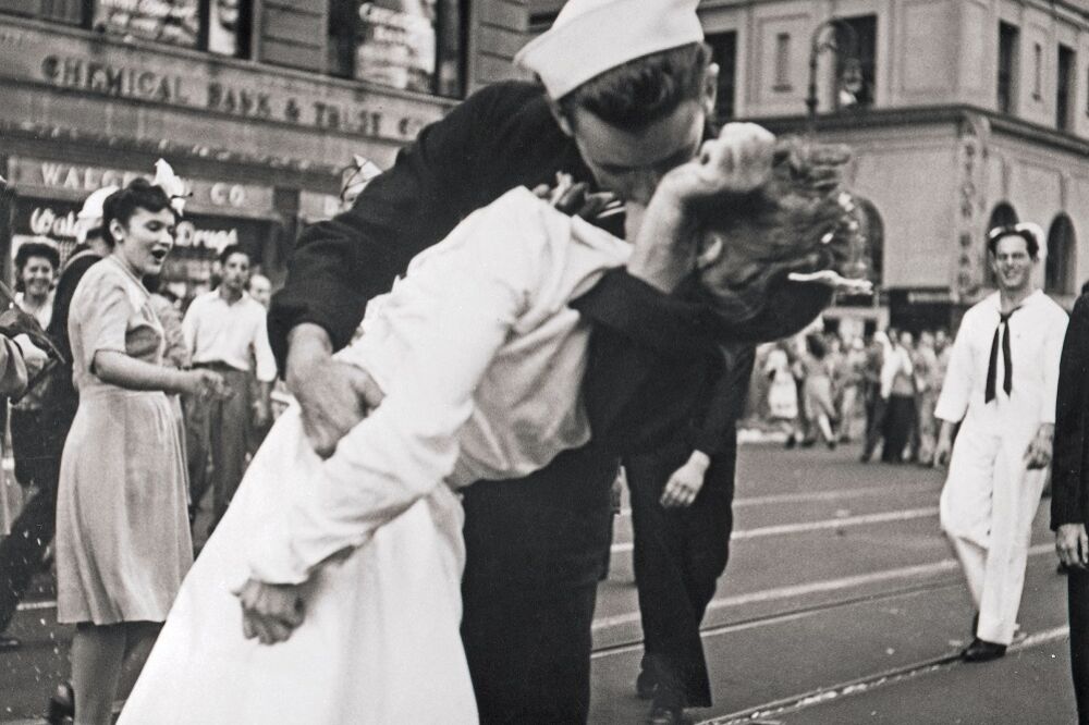 Šta se krije iza najpoznatijeg poljupca na svetu? (FOTO)