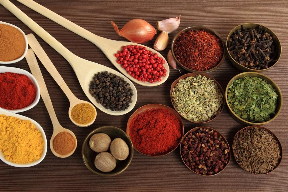 TOP 10 ZAČINA koje morate imati u kuhinji, ako ne zbog ukusa, onda zbog ZDRAVLJA! (FOTO)