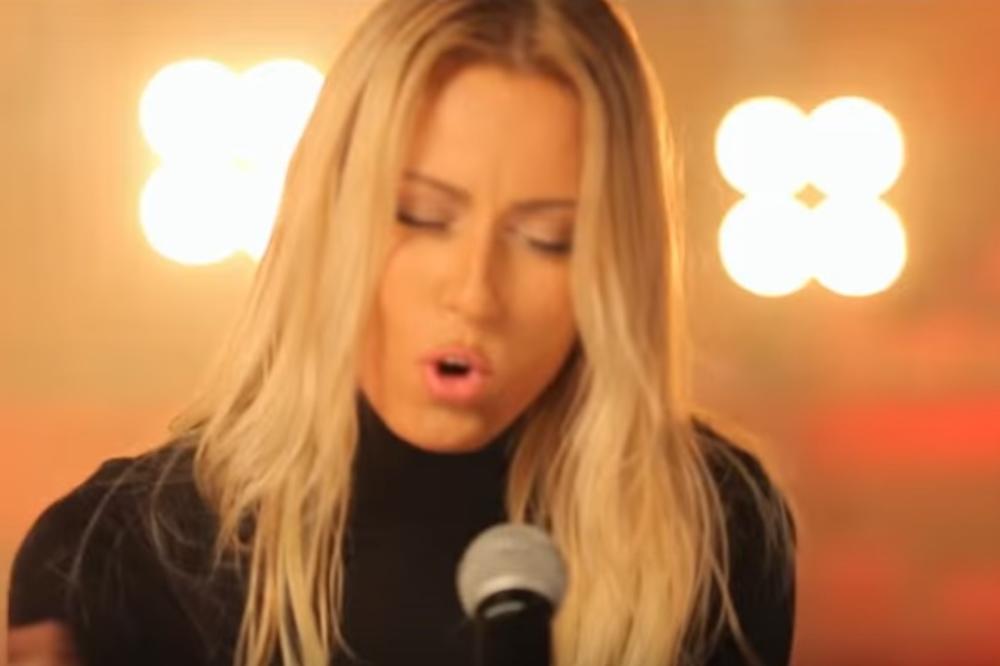 O NJENOM RAZVODU PRIČAJU SVI, ALI OVO NIKO NIJE PRIMETIO: Kako je pevačica PESMAMA najavila krah ljubavi (VIDEO)