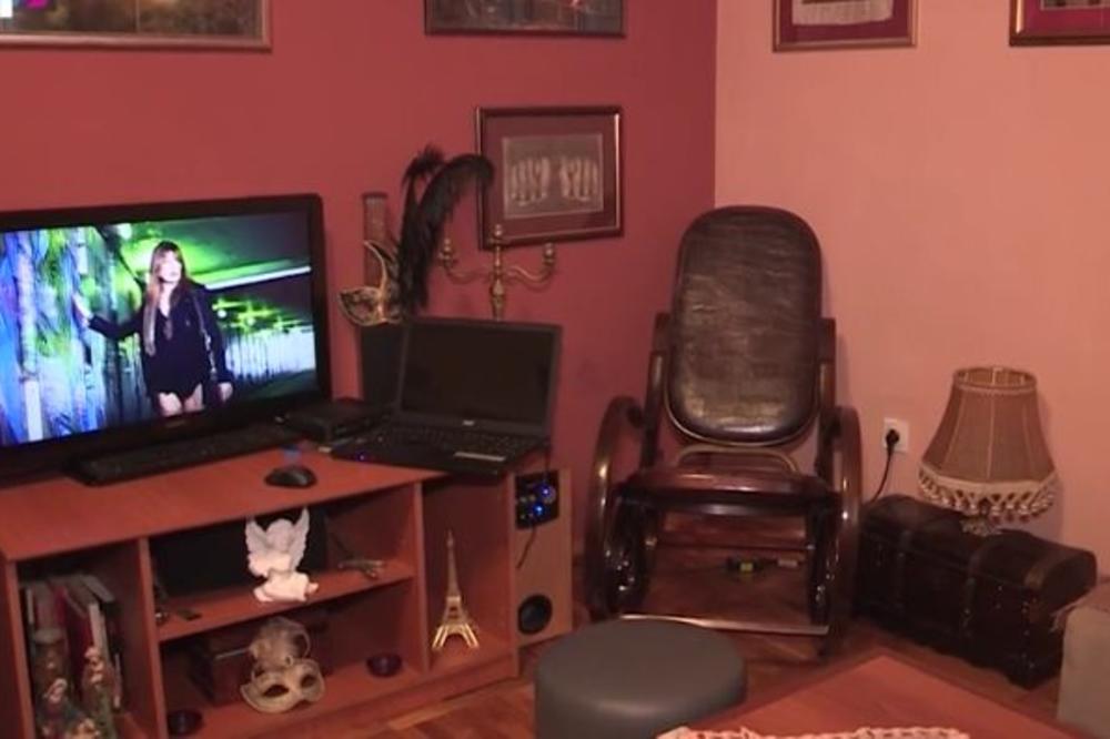 ISPLATILE MU SE SVADBE! Ovde živi Grandov pevač, a po GAJBI se vidi da je pravi UMETNIK u duši! (FOTO)