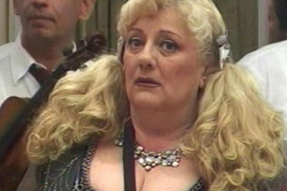 U IŠČEKIVANJU SUNCA I LETA! Fotke Vesne Rivas koje savršeno opisuju ćevape na 35 stepeni (FOTO)