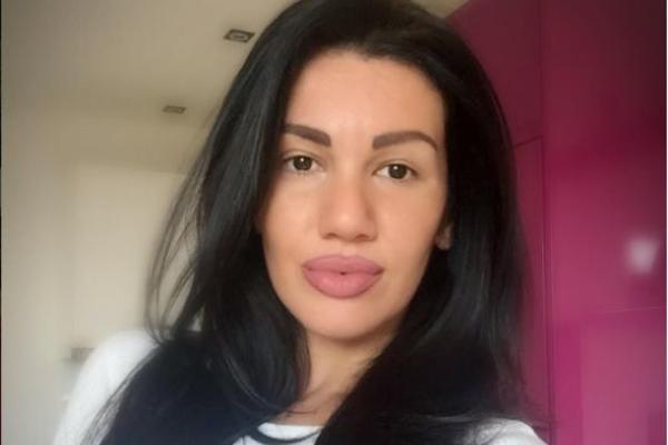 SKANDALOZNA IZJAVA! Pevačica Dušica Grabović otkrila sa kojim poznatim PEVAČEM je IZGUBILA NEVINOST!