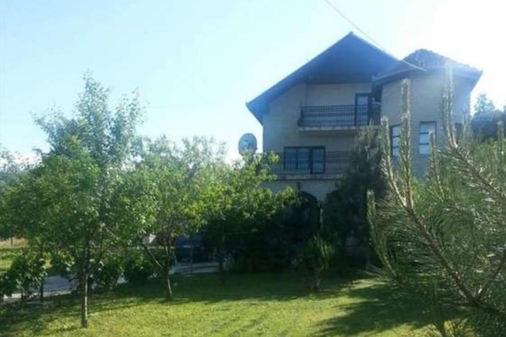 SRBIN IZDAJE BESPLATNO LUKSUZNU KUĆU! Ima samo jedan uslov, koji svi možete da ispunite! (FOTO)