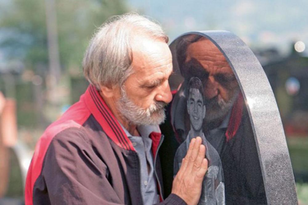 DRAMATIČNA ISPOVEST HEROJA 1999: Vratio je Miloševiću orden za sina, i nikada mu ovo NIJE OPROSTIO! (FOTO)