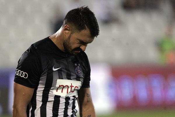 UMALO DA ZAPLAČE! Poslednje reči Božinova pred odlazak iz Partizana raznežiće svakog Grobara! (VIDEO)