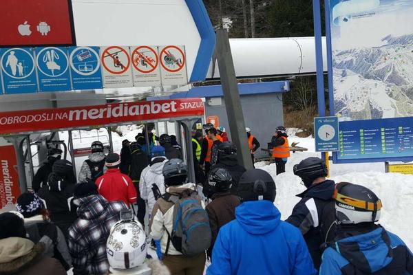 TUČA NA KOPAONIKU, PUCALE LOBANJE: Pijan se spustio žičarom, pa napao redare (FOTO)
