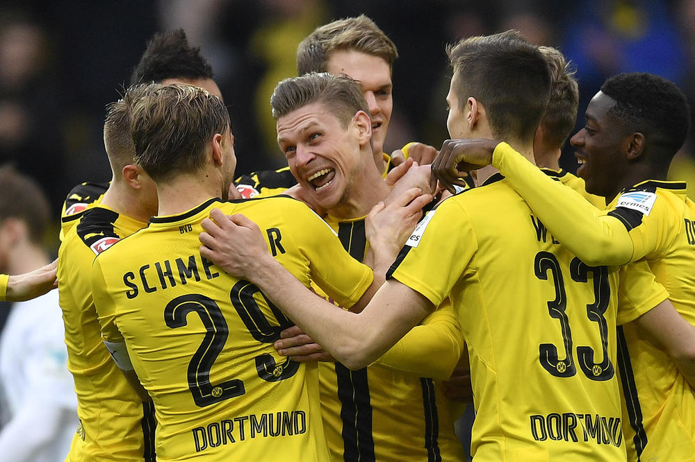 DORTMUND ZAVRŠIO POSAO: Nakon gola iz ofsajda i promašenog penala izborio Ligu šampiona!