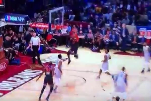 Ma, kojih 52 poena Dejvisa, ovo je momenat o kome bruji svet posle Ol star meča! (VIDEO)