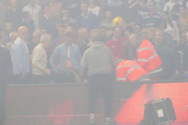 OSTAĆU INVALID: Ispovest čoveka koga su huligani bakljom pogodili u oko! (FOTO) (VIDEO)