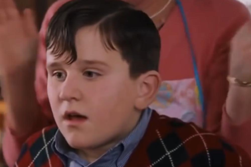 Sećate li se Harijevog rođaka Dadlija? Danas izgleda OVAKO i još uvek će vam ići na ŽIVCE! (FOTO)