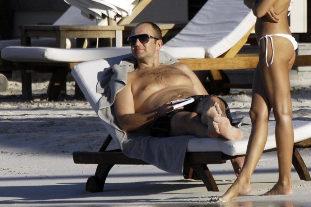 POGLEDAJTE KAKO IZGLEDA VILA NAJBOGATIJEG ČOVEKA DANAŠNJICE: Strogo je čuvana i tajnosti i nikada viđena! (FOTO)