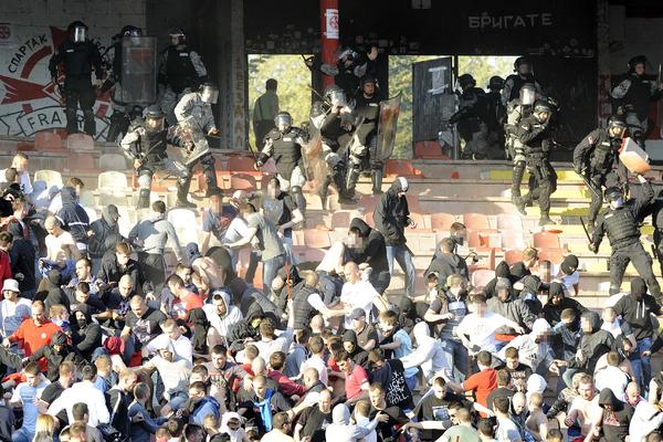 BRUKA BBC! U dokumentarcu o ruskim huliganima iskoristili snimke jedne od najbrutalnijih tuča na Večitim derbijima! (VIDEO)