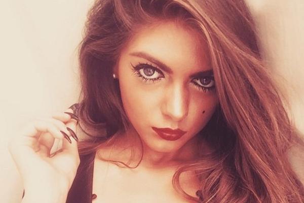 DA LI JE OVO FER? Voditeljka DOBILA OTKAZ jer je previše lepa! Kada joj vidite i telo... (FOTO)