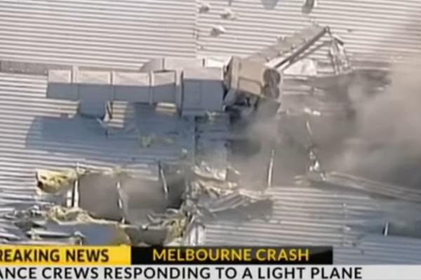 AVION PAO NA ŠOPING CENTAR: Nesreća u Australiji, petoro mrtvih (VIDEO)