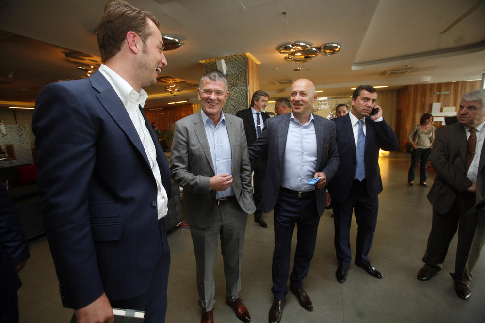 DVA SRPSKA MILIONERA u trci za PKB! Ne odustaju od kupovine!