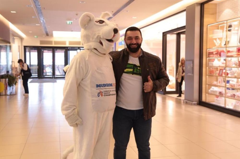 Ove stvari o sebi nikom nije rekao: Asmir Kolašinac je skroz otkrio sebe navijačima!