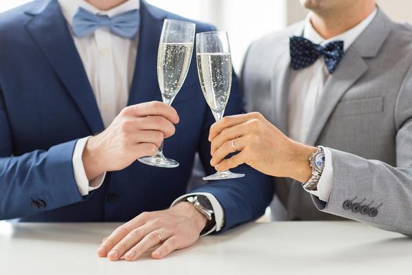 U SAD opada stopa tinejdžerskih SAMOUBISTAVA zbog legalizacije HOMOSEKSUALNIH BRAKOVA!