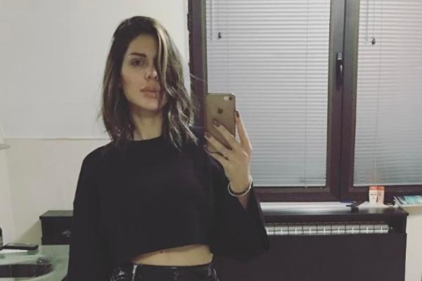 ŠOKANTNO Srpska pevačica se nagutala tableta za smirenje! (VIDEO)